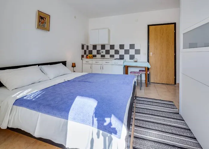 Tanja باكوشتاني